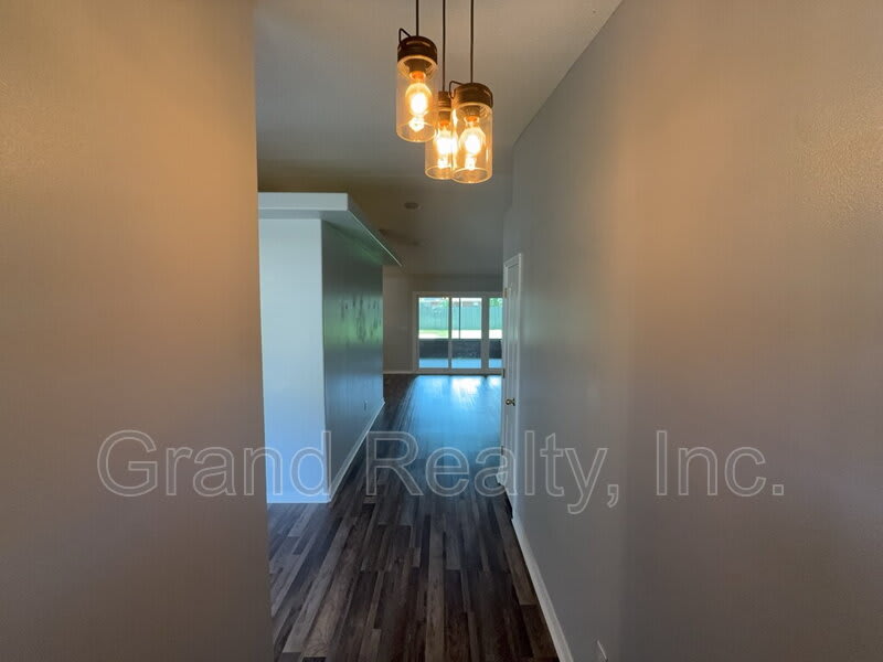 3951 Harbors Port Street – photo 2