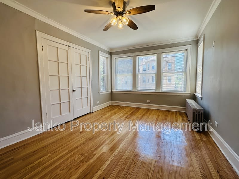 644 N Mayfield Ave – photo 3