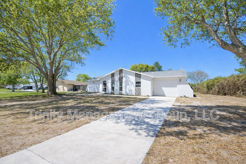 10449 Mayflower Road – photo 2