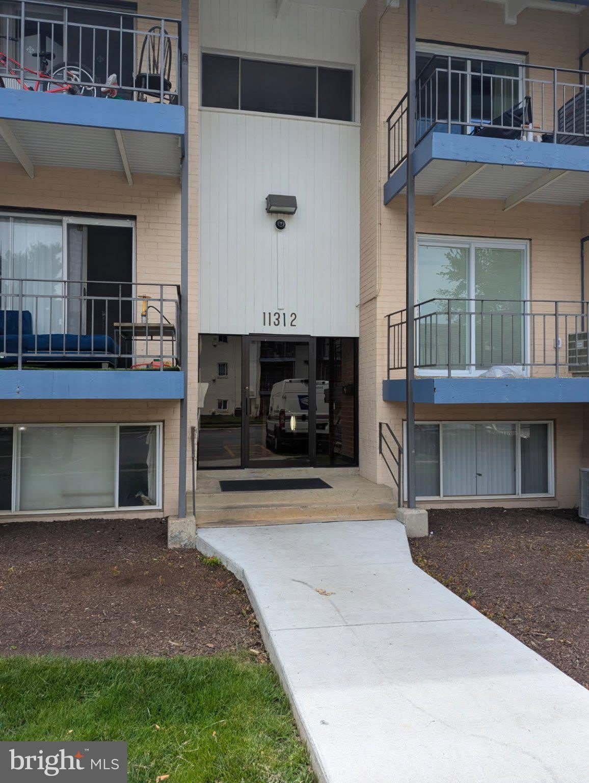 11312 CHERRY HILL Road – photo 1
