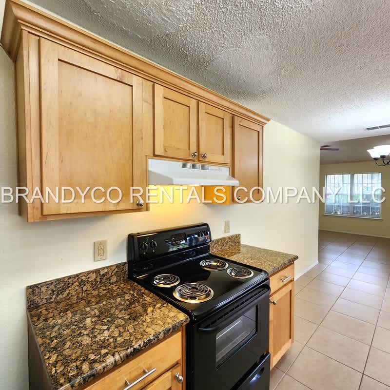 1901 Dickens Drive – photo 4