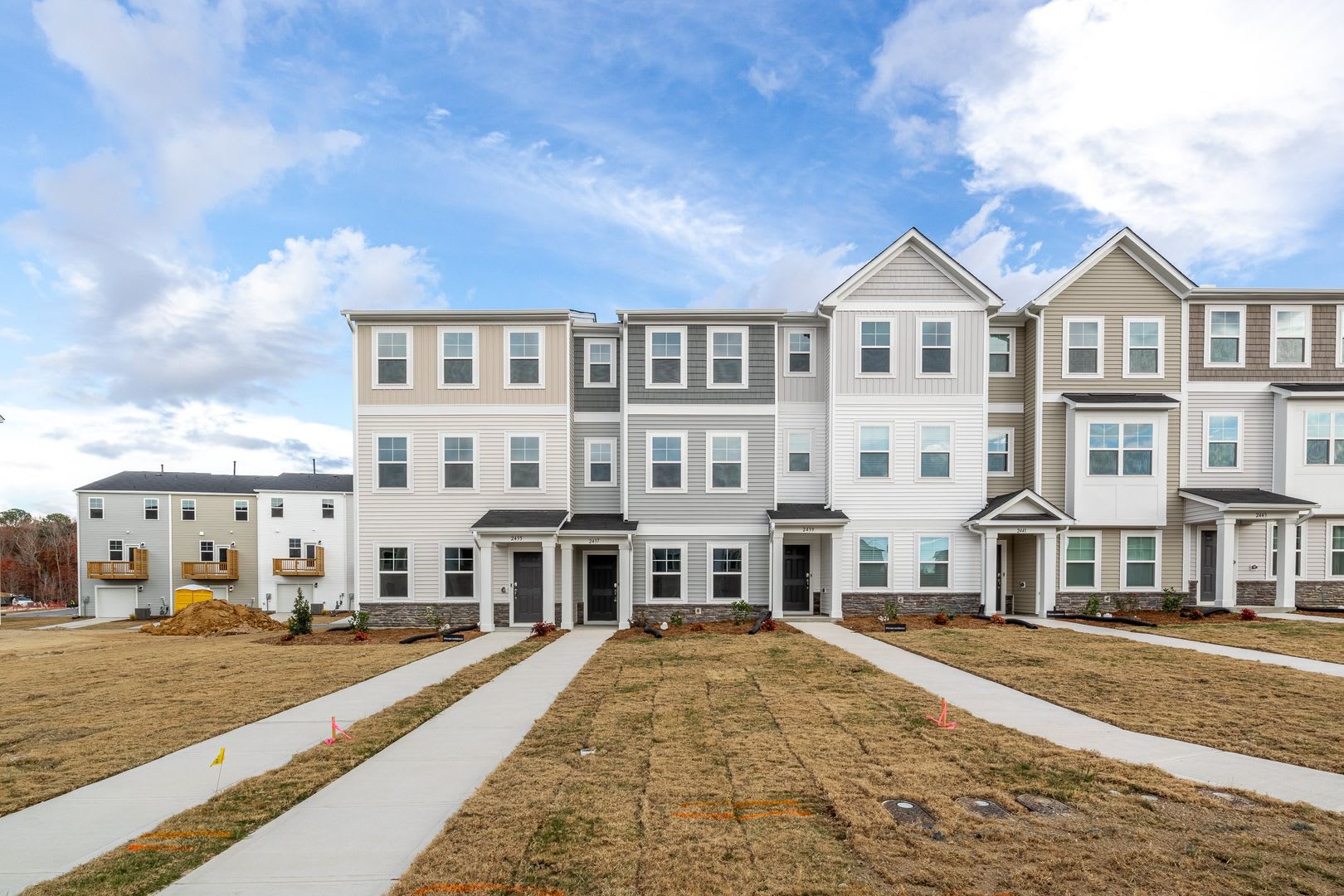 Stunning 3/3.5 Townhome in SE Raleigh – photo 2