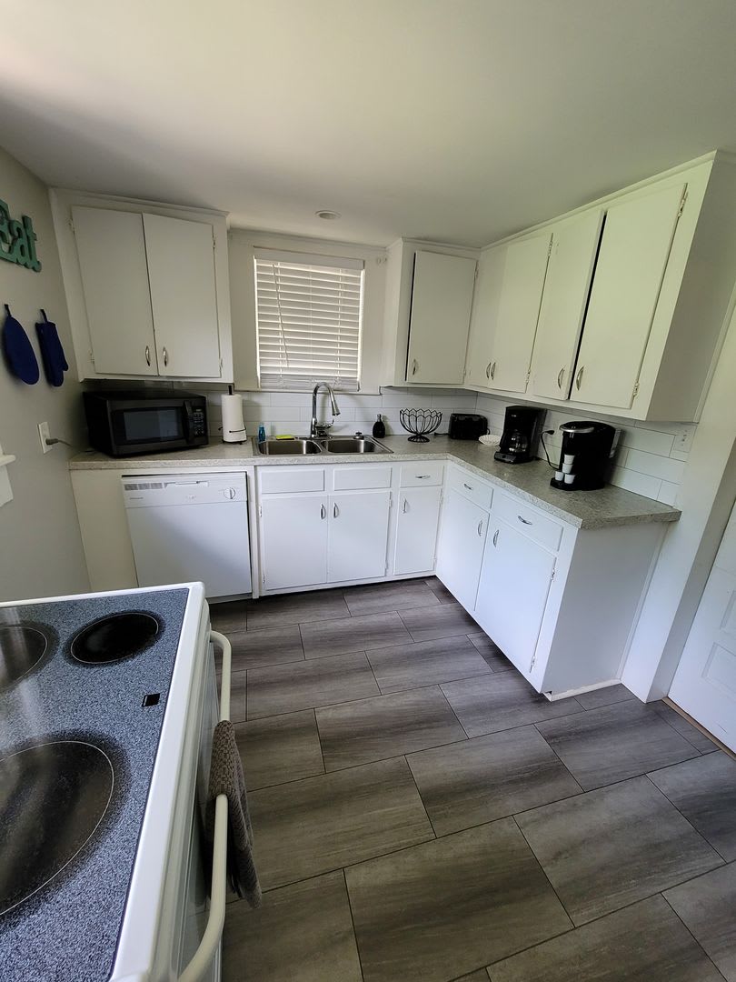 Move In Special Beautiful 3 Bedroom 2 Bath Home – photo 5
