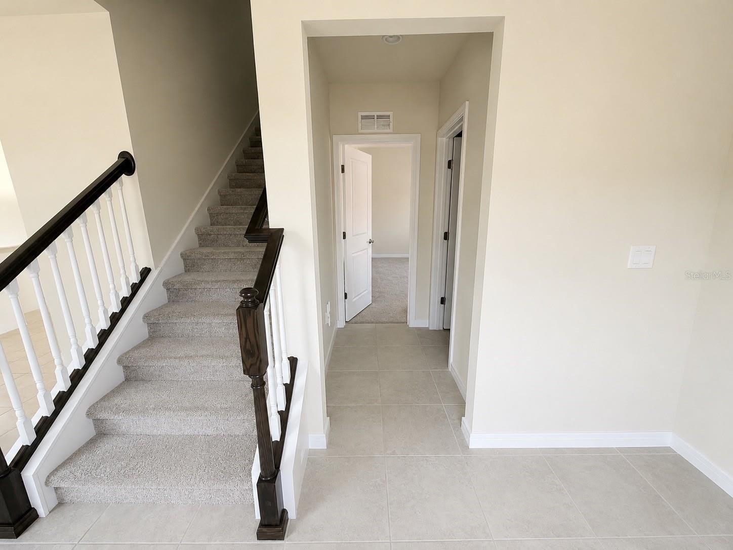 4083 FEATHER TREE Drive – photo 5