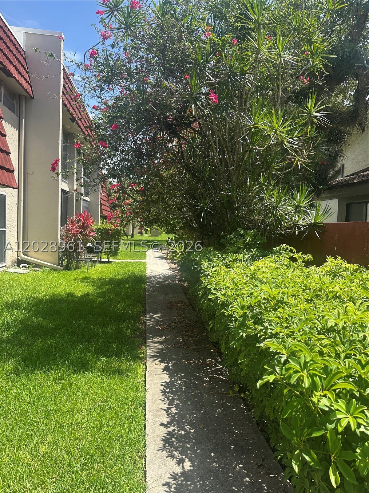 5 Jacaranda Country Club Dr – photo 2