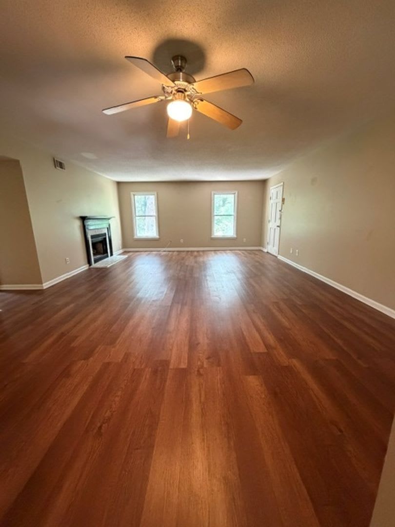 Inviting Two-Bedroom Home Near Savannah’s Islands – photo 2