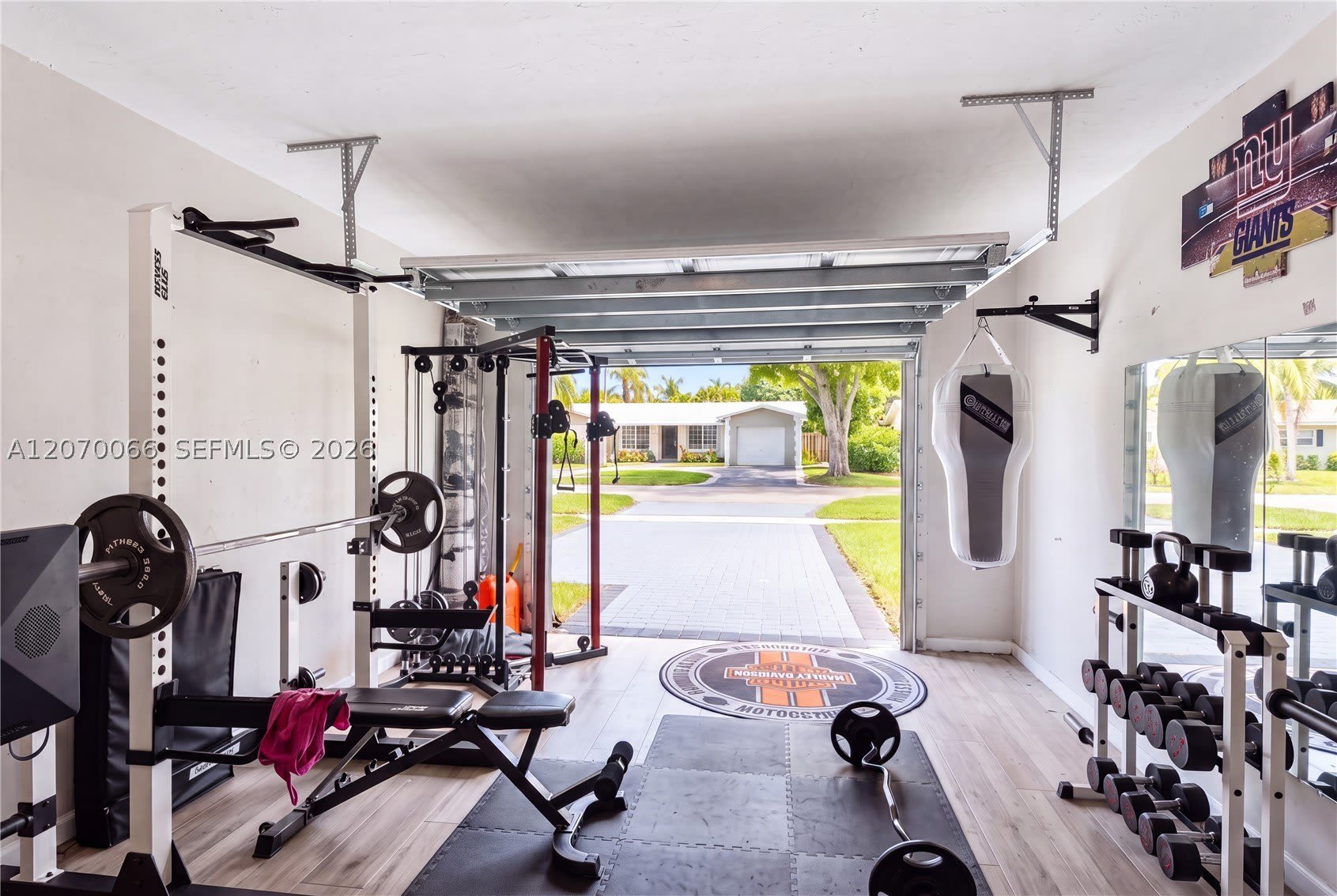 5321 Lincoln St – photo 4