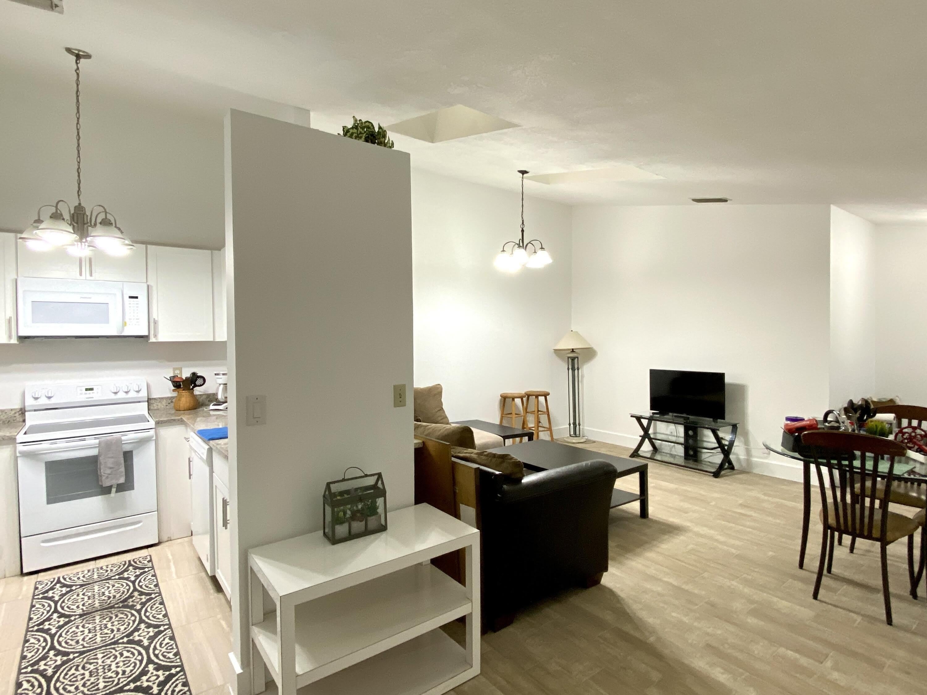 14109 Wellington Trace – photo 3