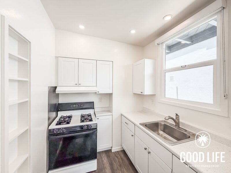 3104 Nimitz Blvd – photo 5
