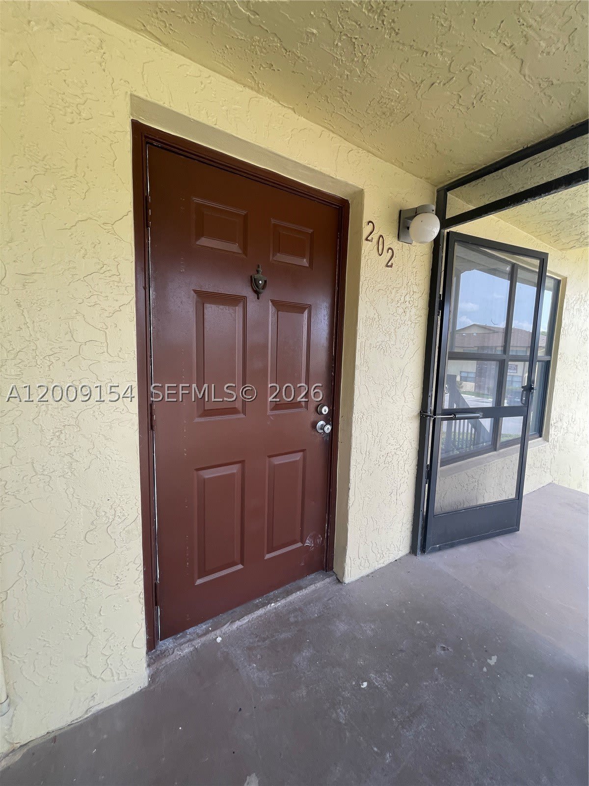 10016 Winding Lake Rd – photo 4