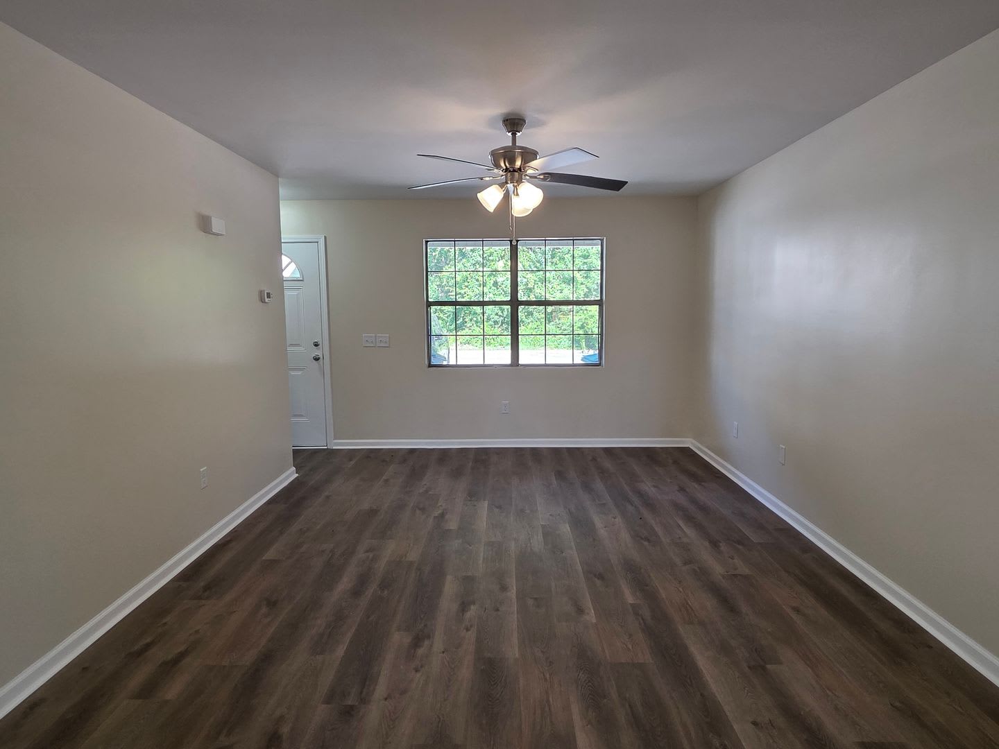 Newly Renovated Townhome in Towne Park Villas – photo 3
