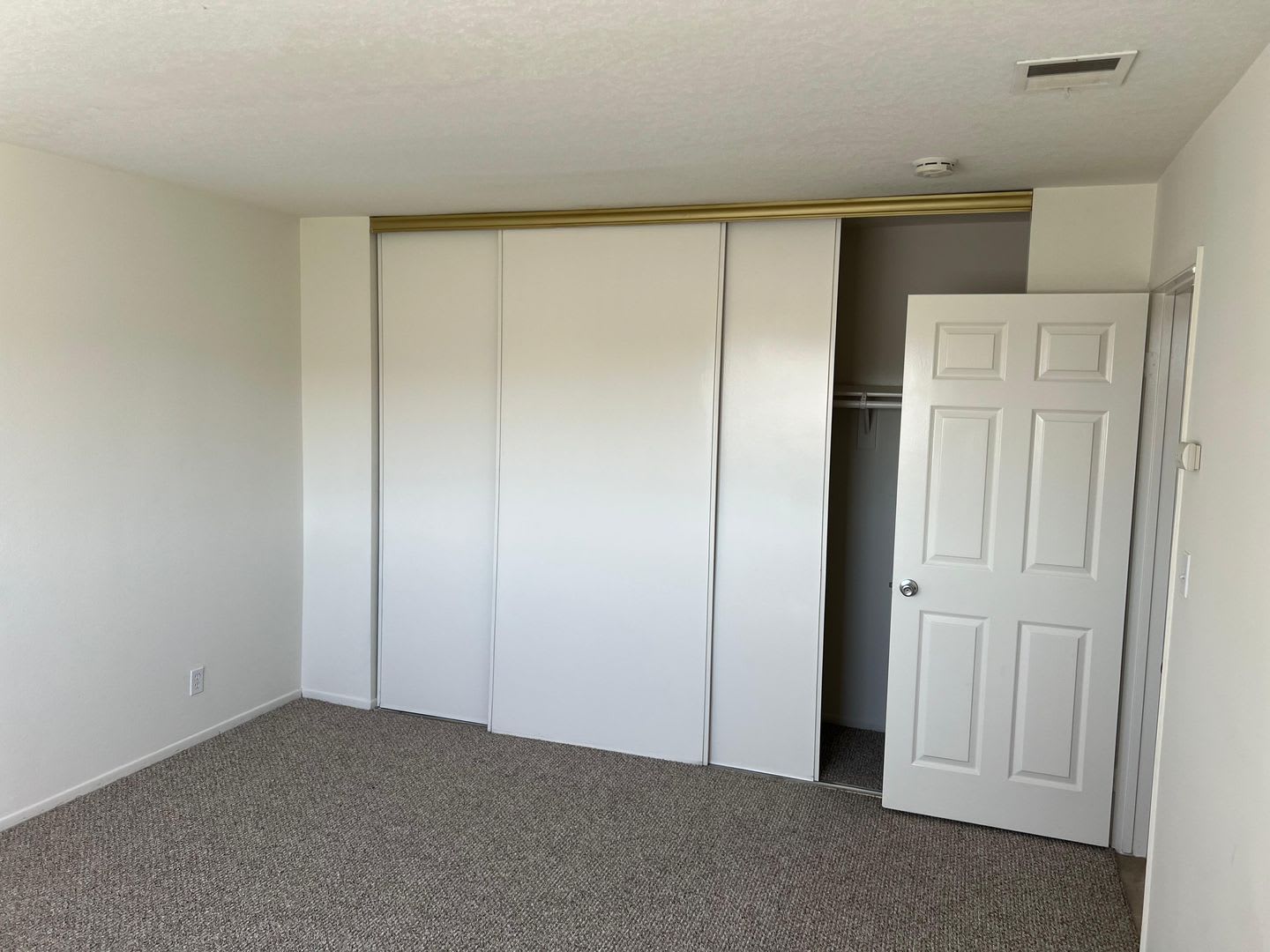 529 E. Cedar Avenue – photo 4