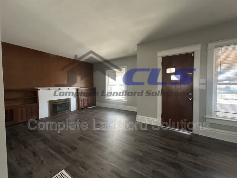 2206 N 11th – photo 2