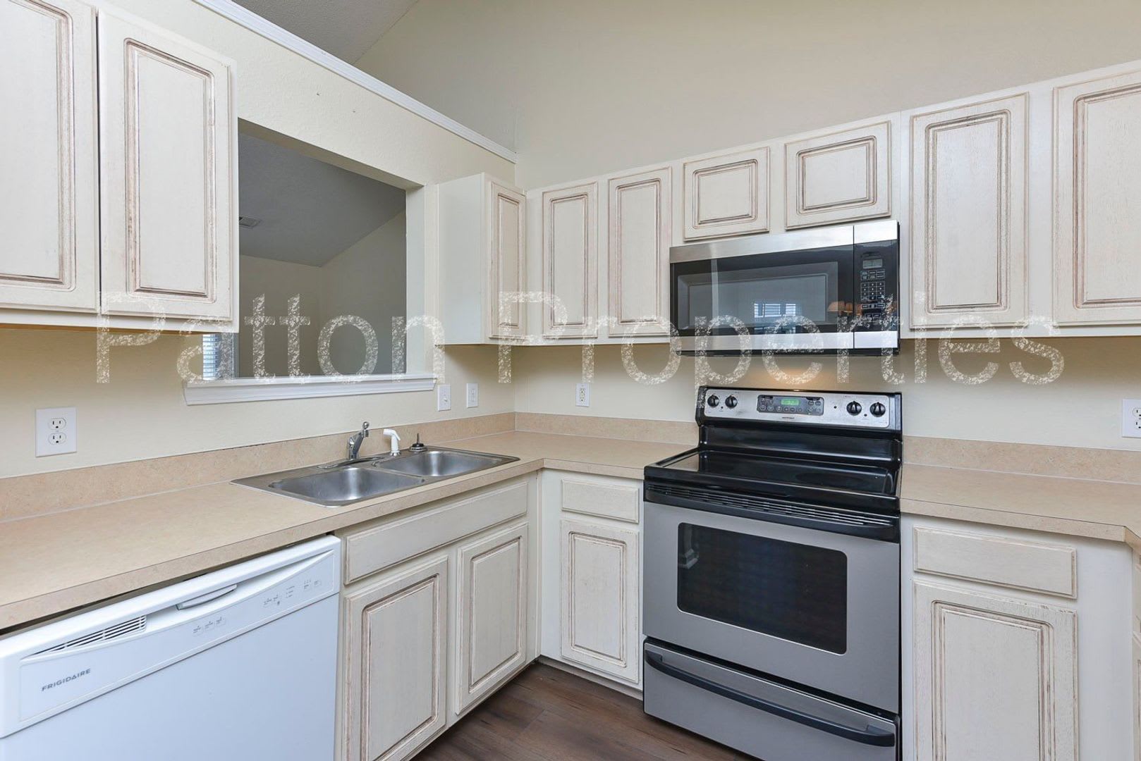 Legend Oaks Home – photo 5