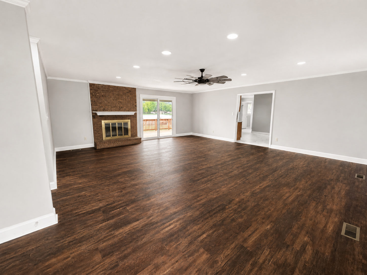 101 Bayview Circle – photo 3