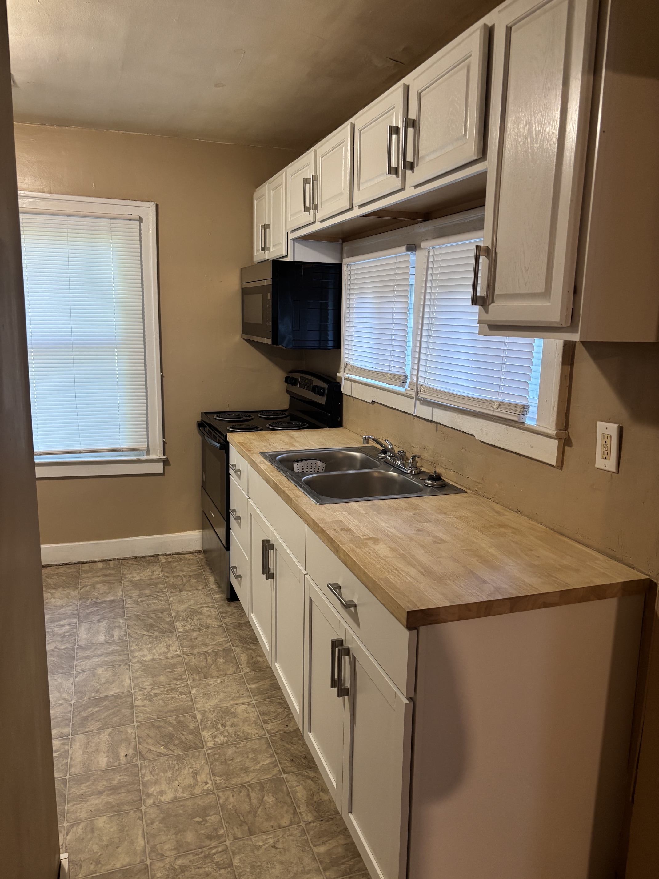 112 West Daugherty Avenue – photo 3