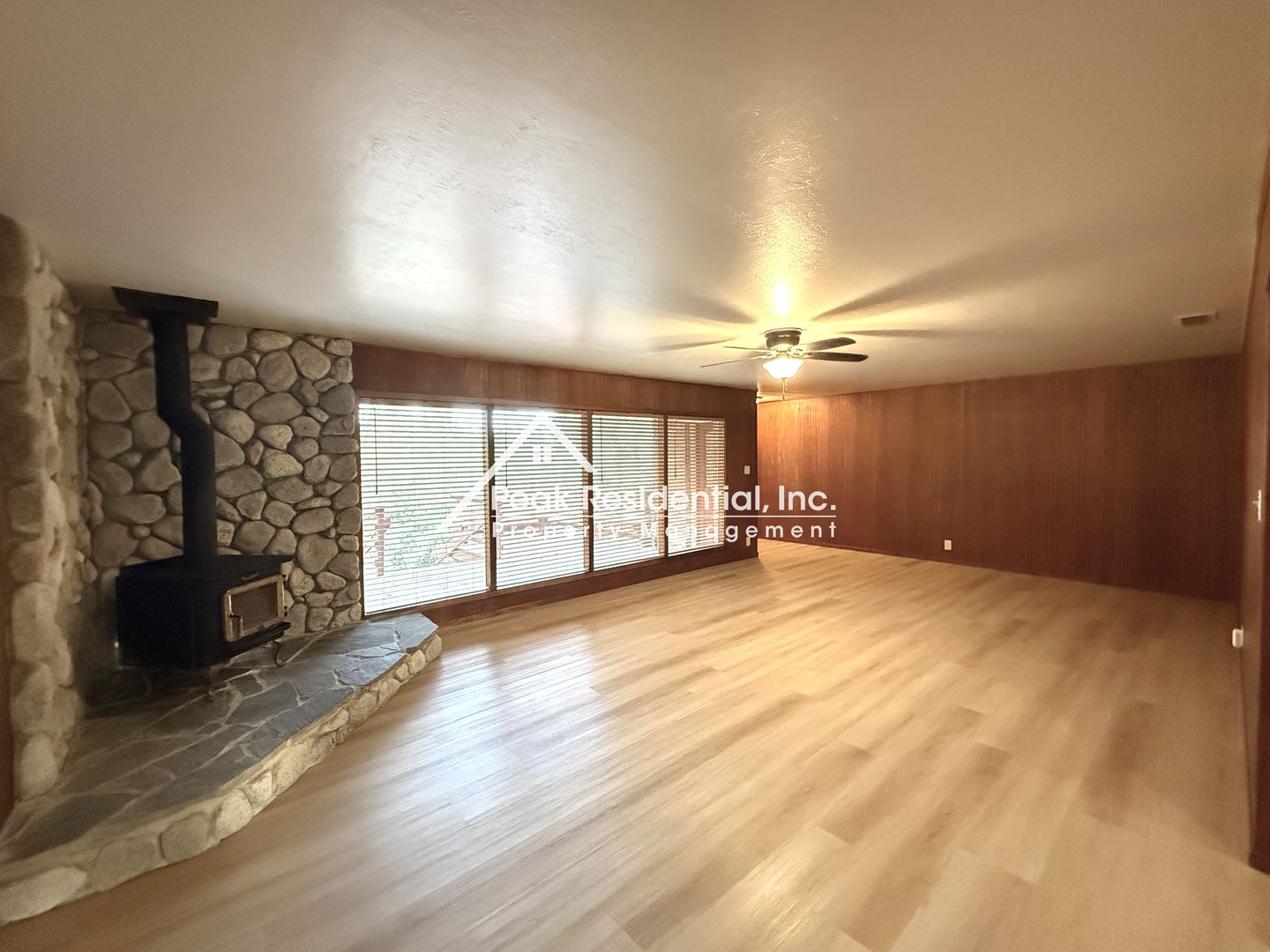 Spacious 3Bd 1 5Ba Auburn Home With 2 Car Garage Bonus Room – photo 4