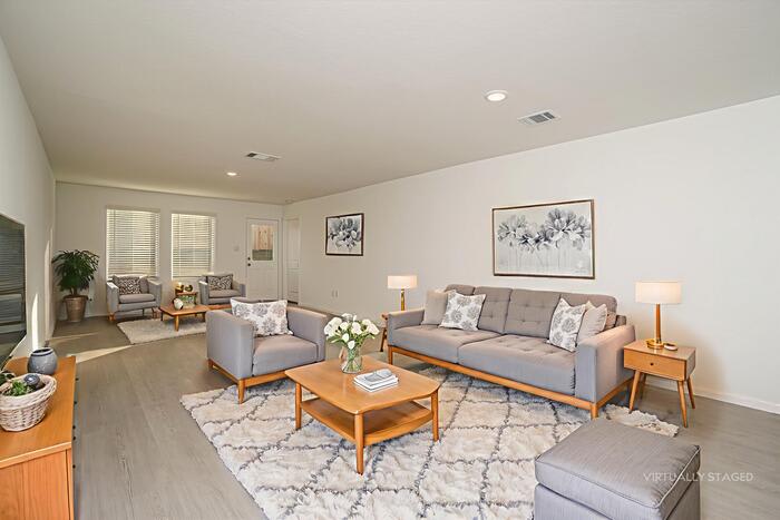 542 Layne Overlook – photo 4