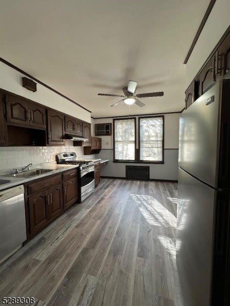 156 Franklin Ave – photo 3
