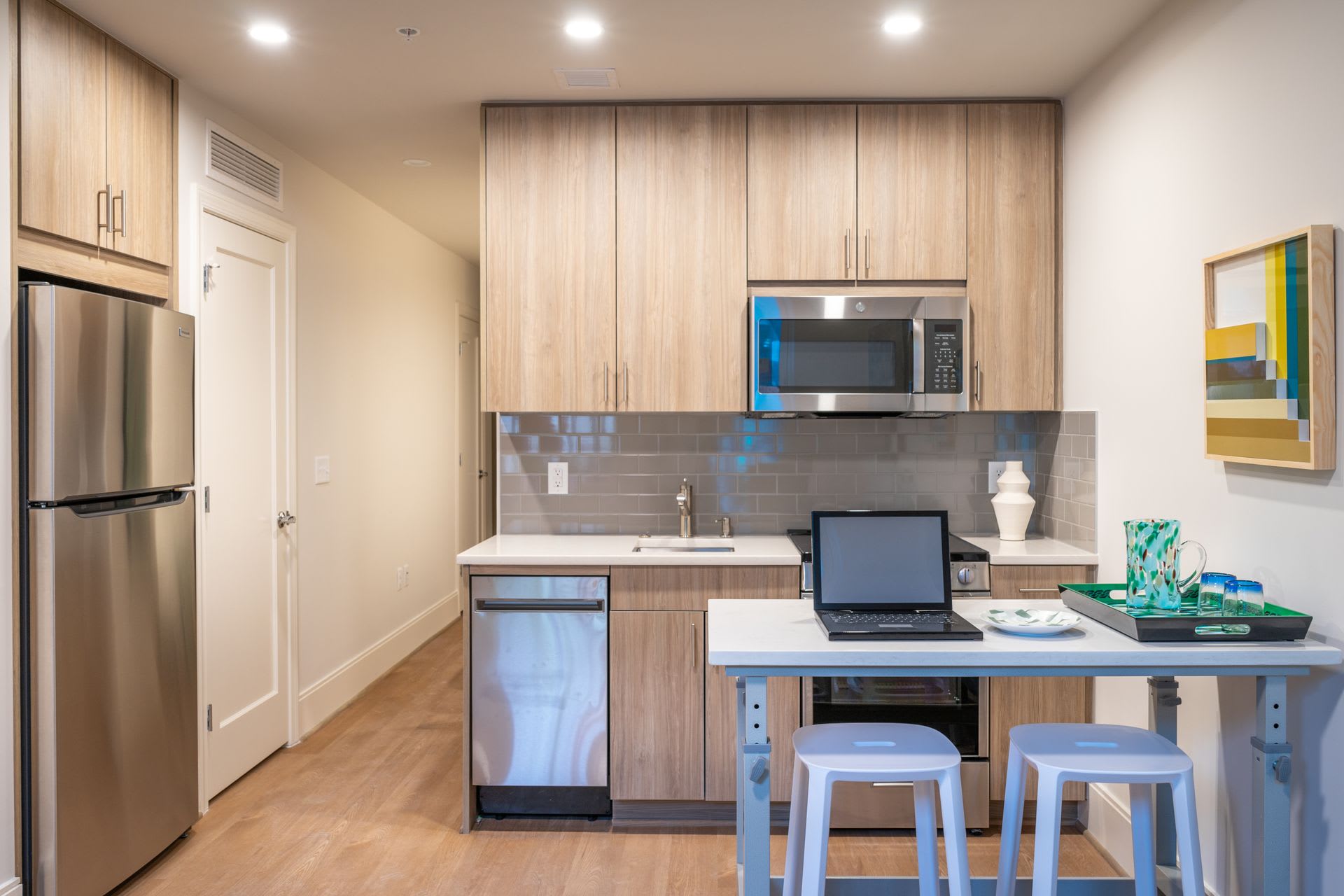 Drake East – photo 5