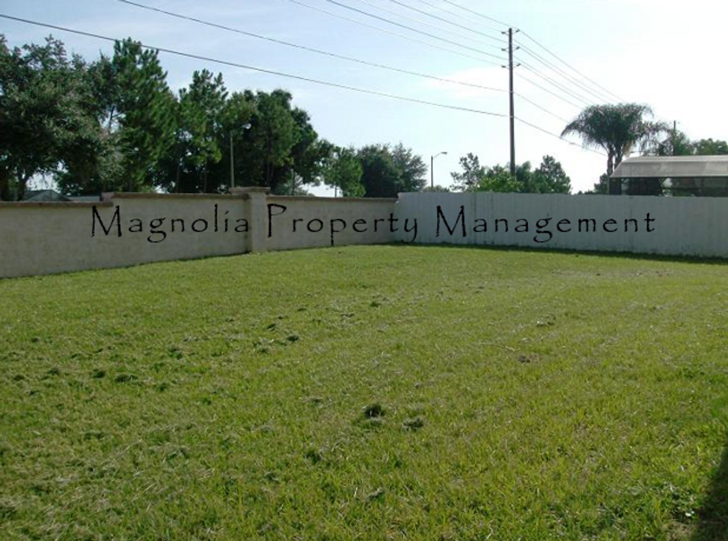 Kissimmee 4 Bedroom 2 Bathroom- Fenced Yard – photo 3