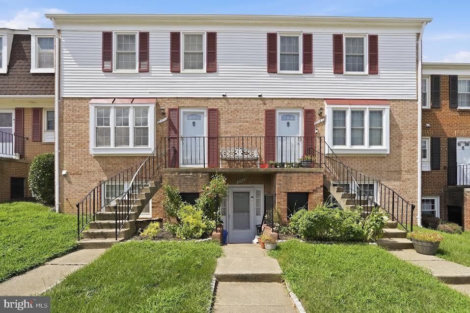 1042-B MARGATE Court – photo 1