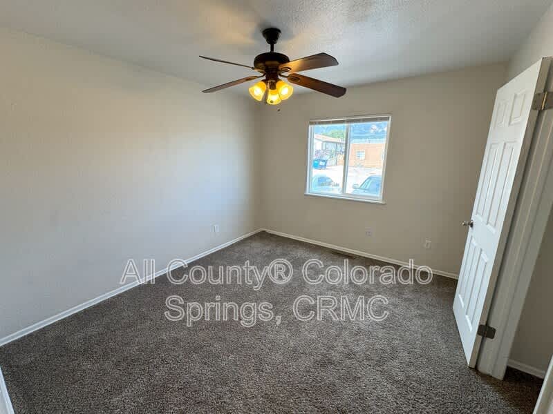 4331 Ericson Drive – photo 4