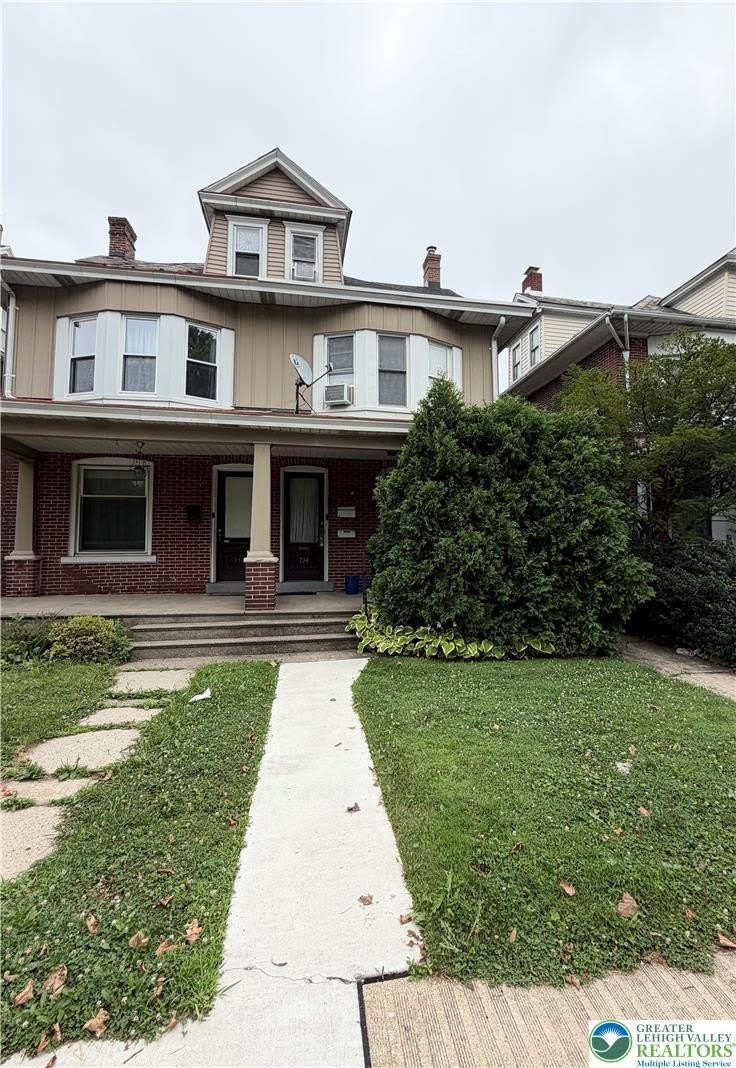 734 8Th Avenue – photo 1