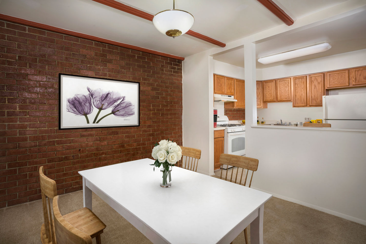 Whitehall Square Apartments – photo 3