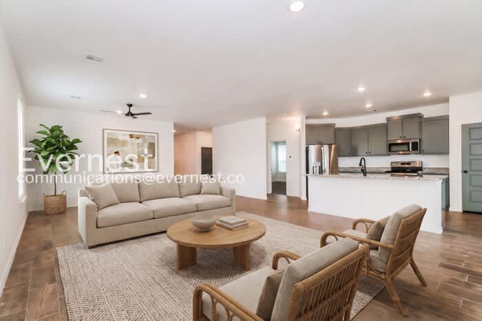 2123 Hornbeam Street – photo 5