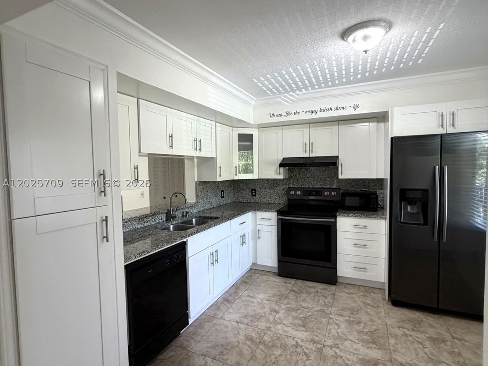 850 SW 138th Ave – photo 3