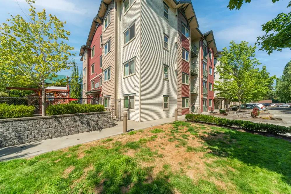 Avion Apartments – photo 2