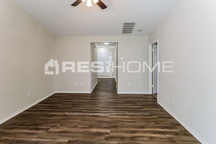 3037 Pinecrest Street – photo 5