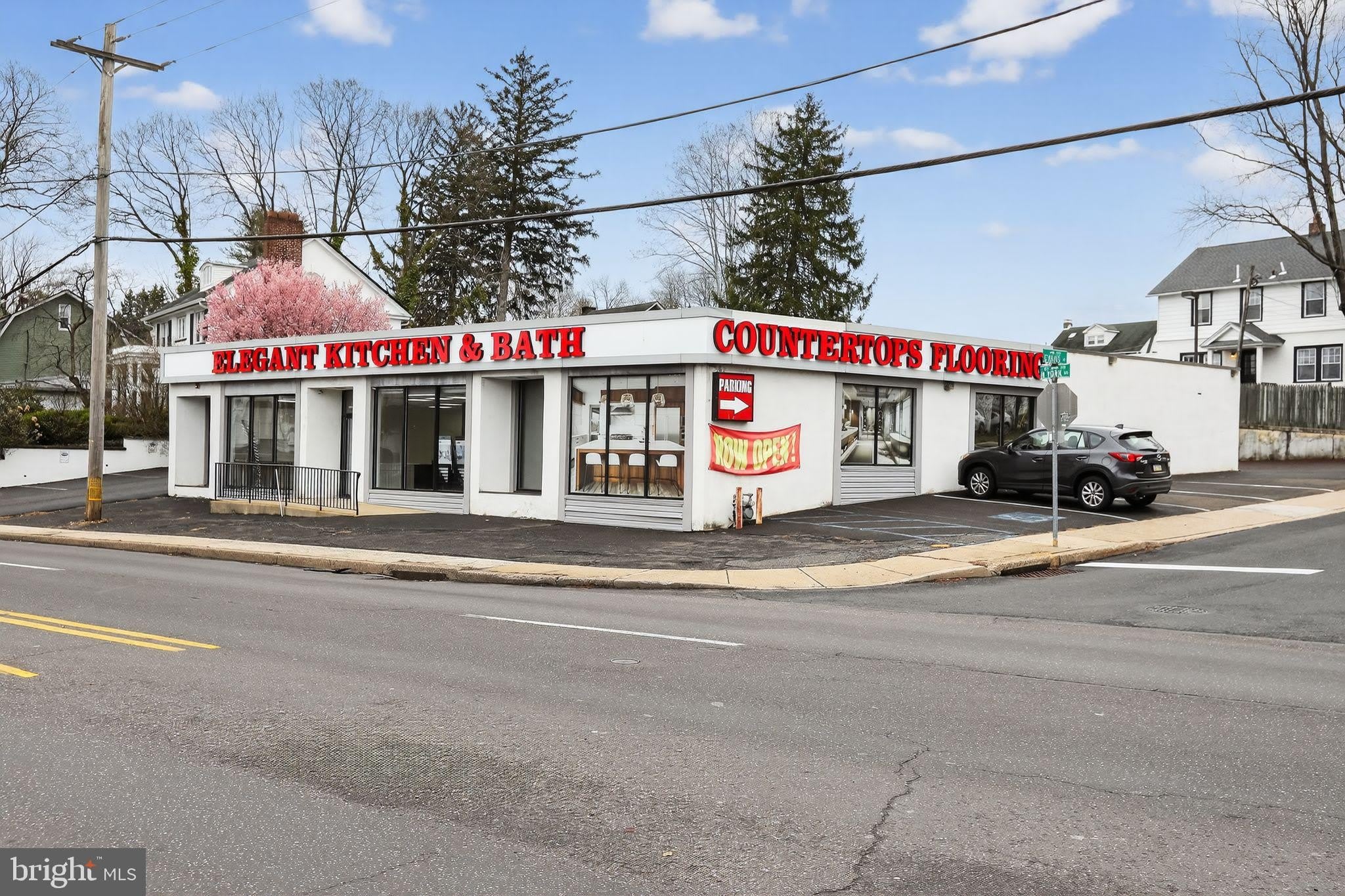13 N YORK Road – photo 1