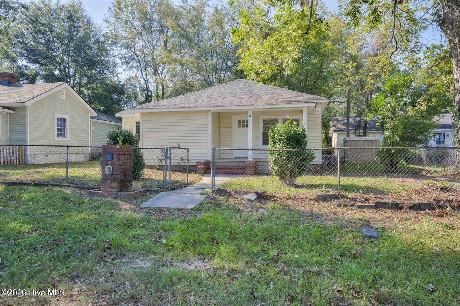 311 Abbeville Avenue Ne – photo 2
