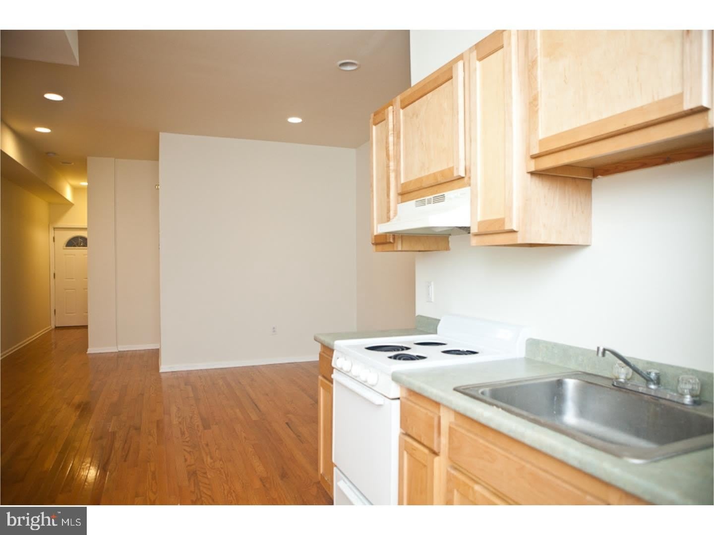 1531 POPLAR Street – photo 2
