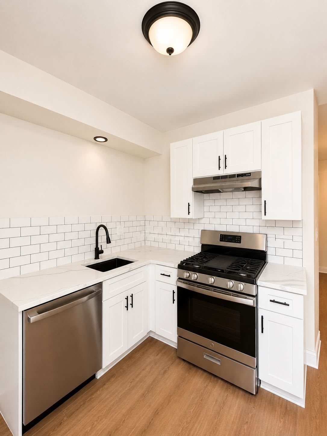 7418 North Ashland BoulevardApt 1 – photo 1