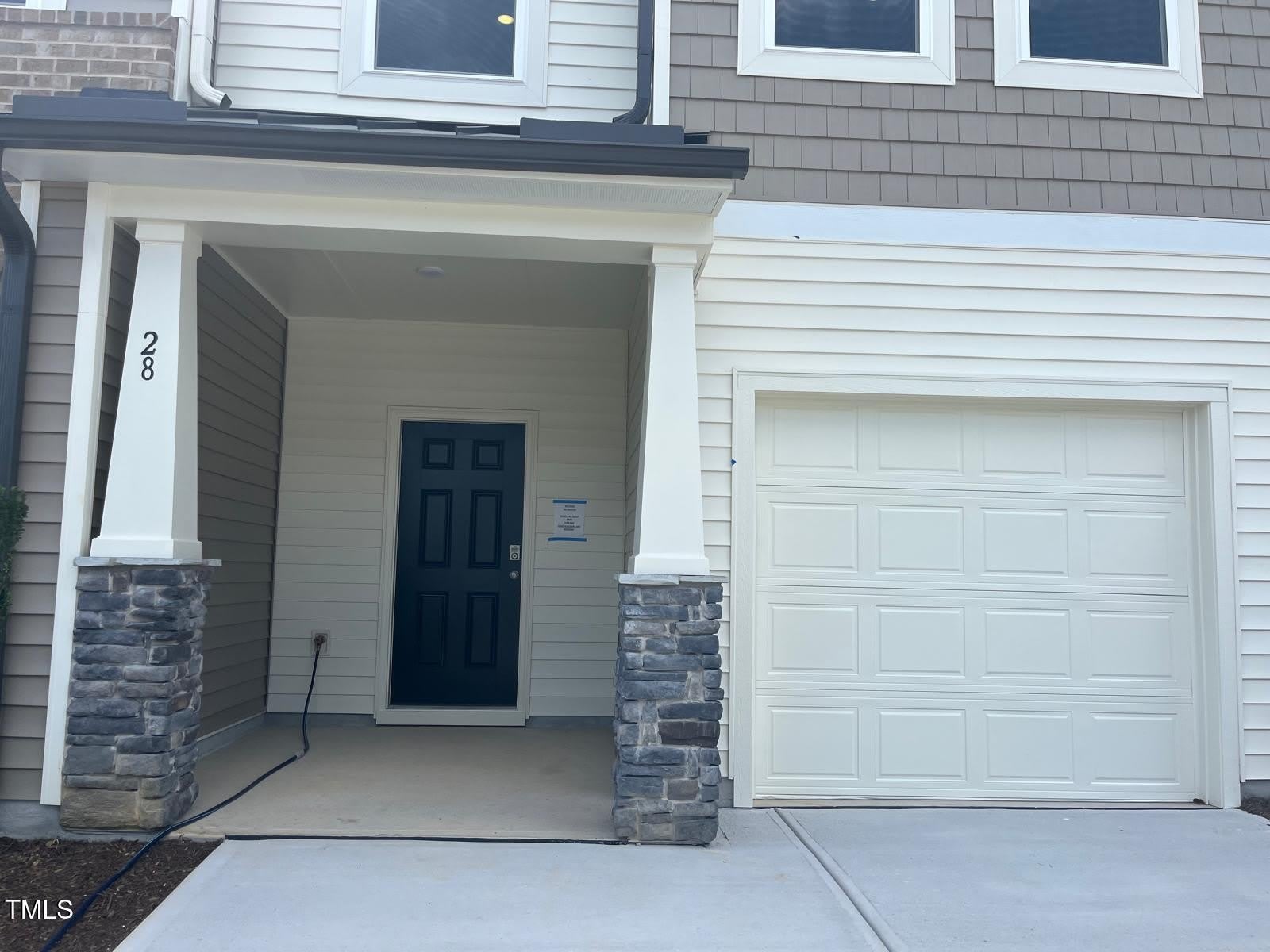 28 Hyacinth Lane – photo 3