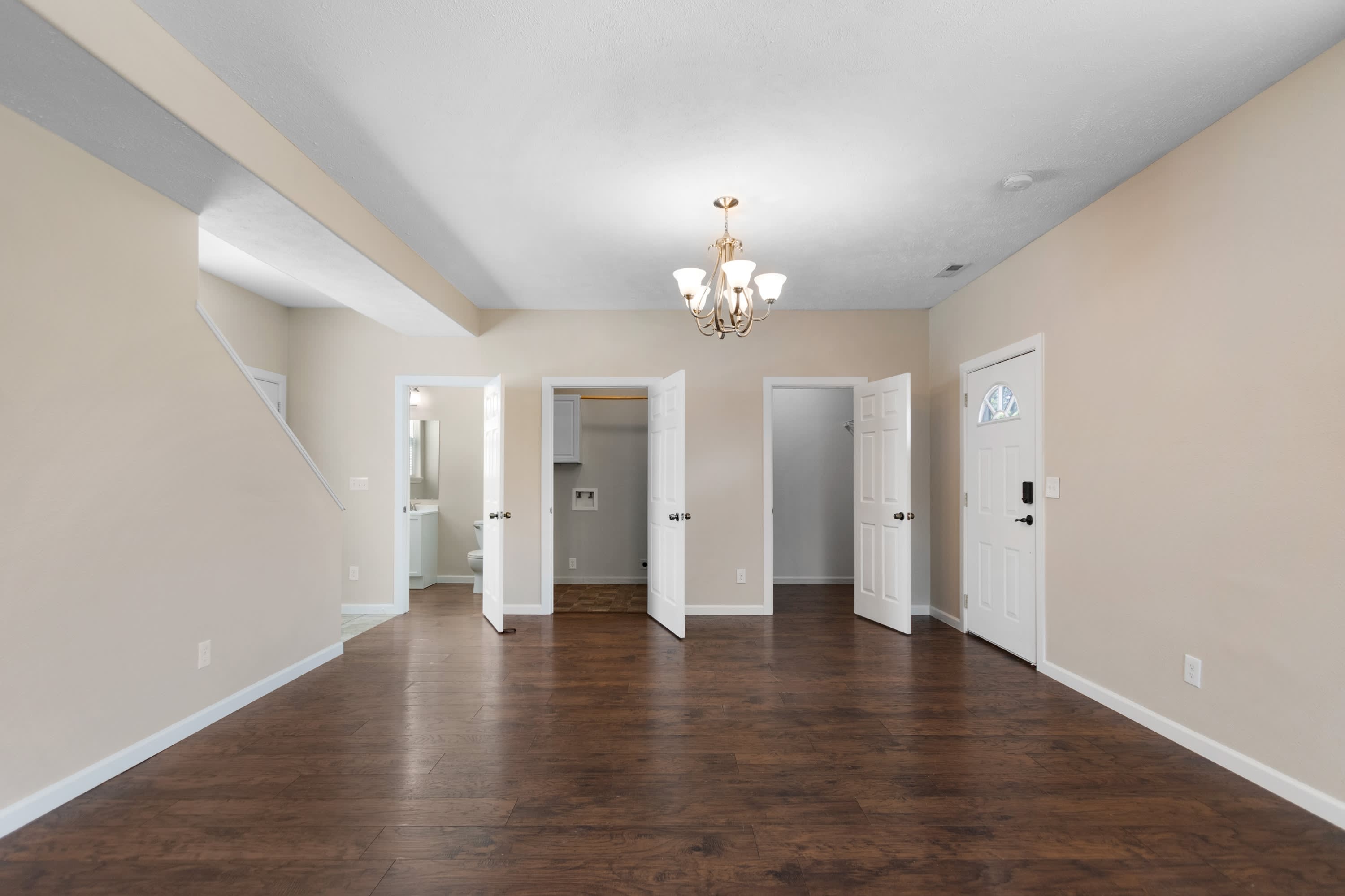 3164 East 16Th Avenue – photo 2