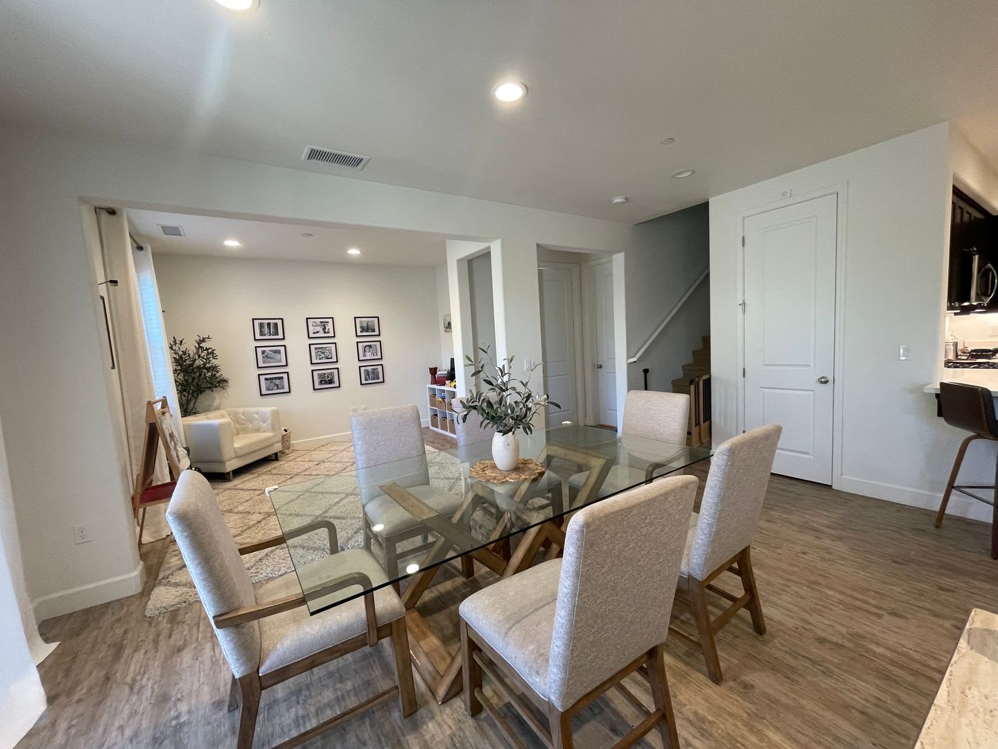 A Beautiful Buellton Townhome – photo 2