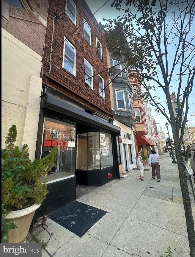 703 S 4TH Street – photo 1