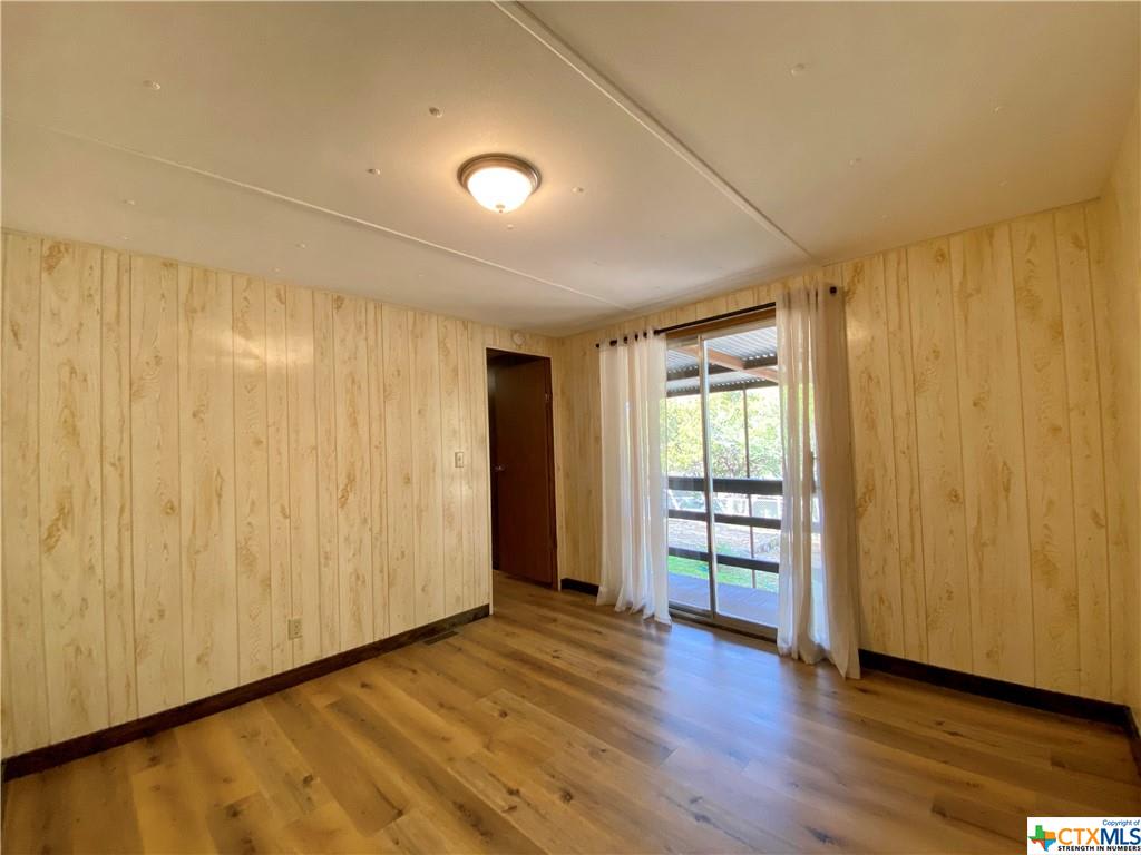 1240 Highview – photo 2