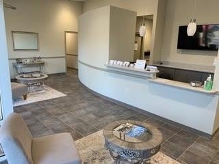 1131 N CAUSEWAY Boulevard – photo 2