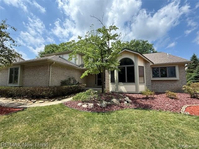 22263 Antler Drive – photo 1