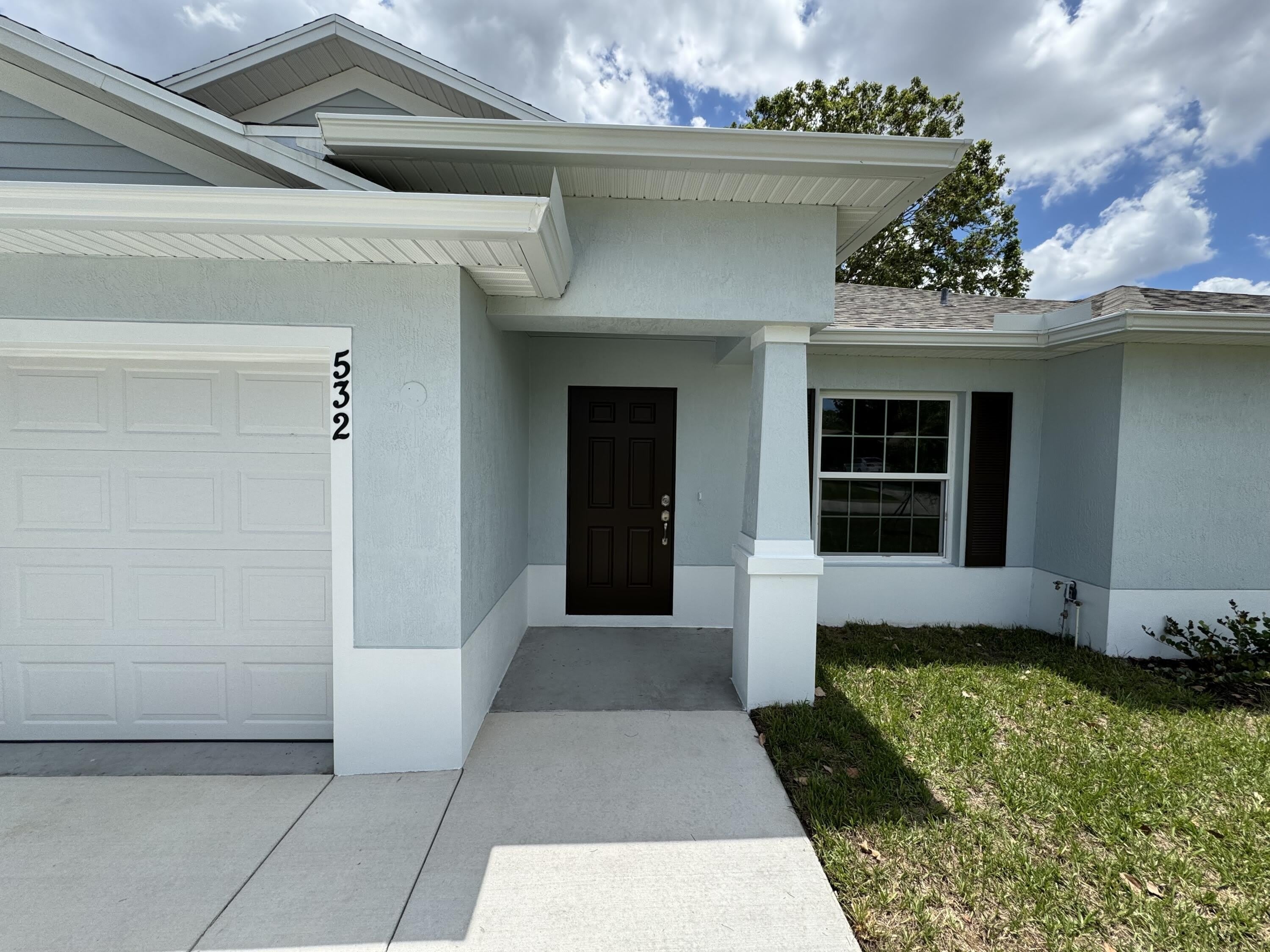 532 SW Buswell Avenue – photo 2