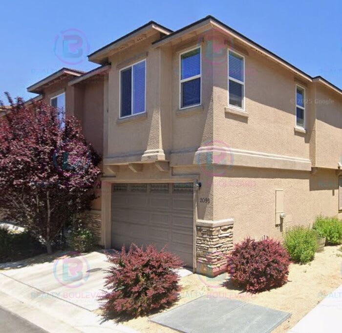 2093 South Virginia Street – photo 1