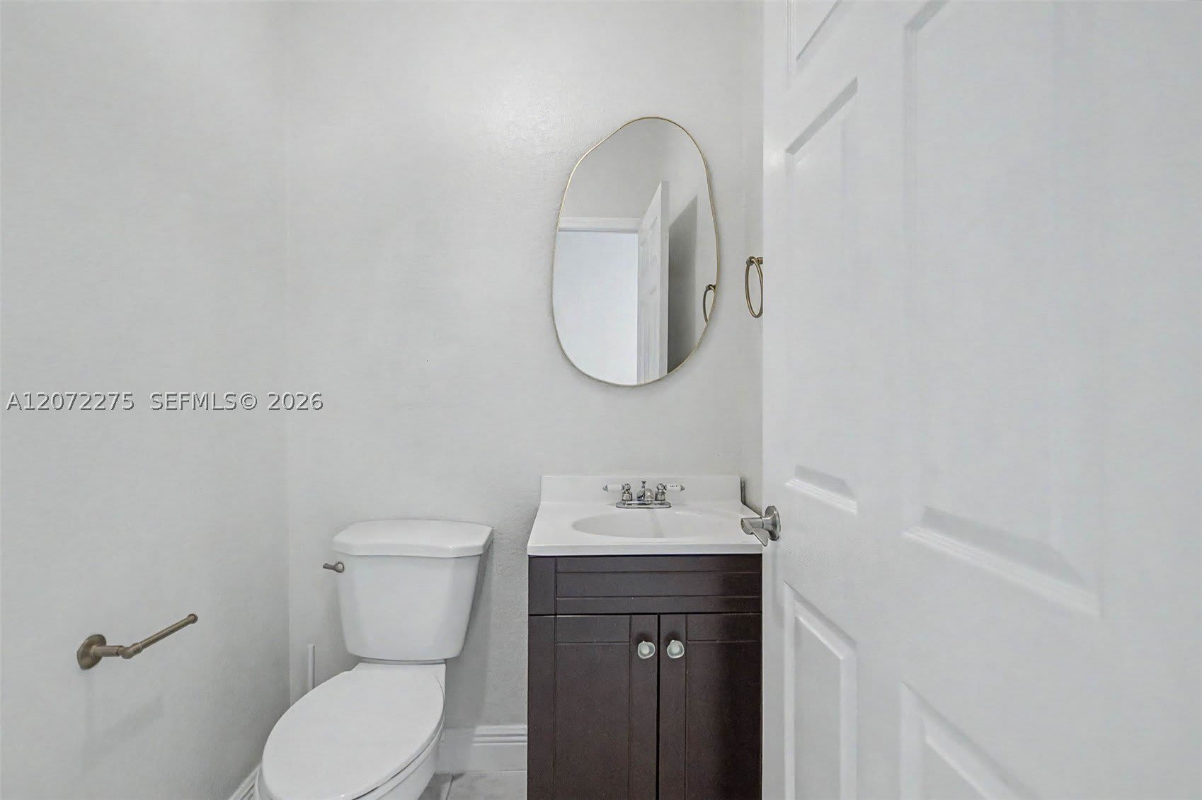 2945 Coconut Ave – photo 4