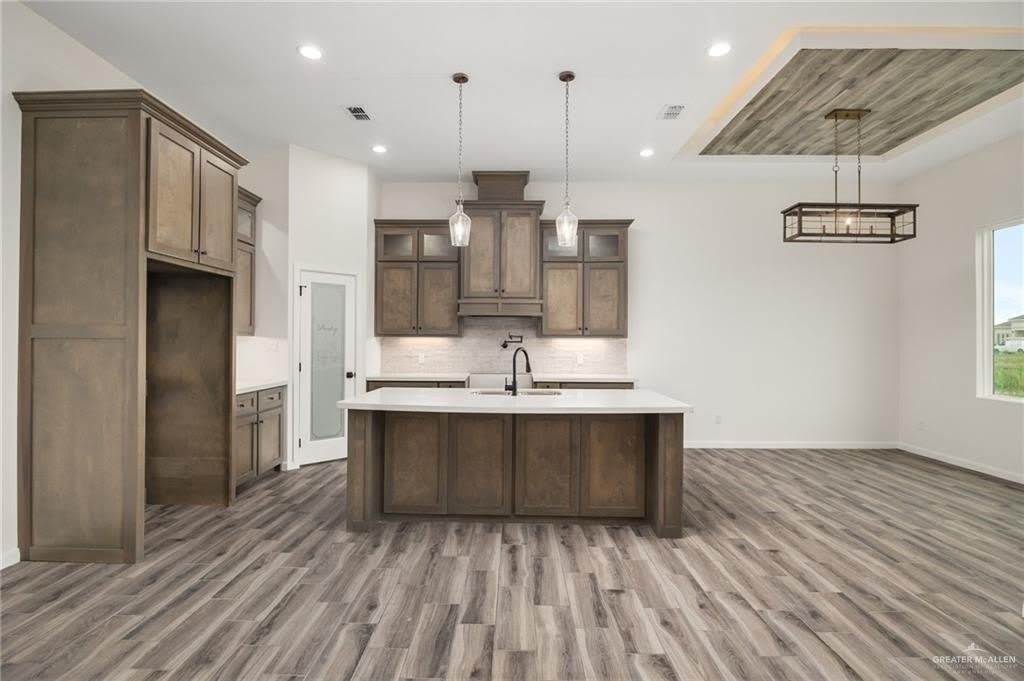 1010 Azalea Street – photo 4