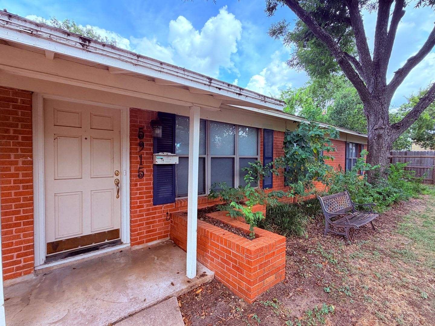 COZY 3 BEDROOM – photo 2