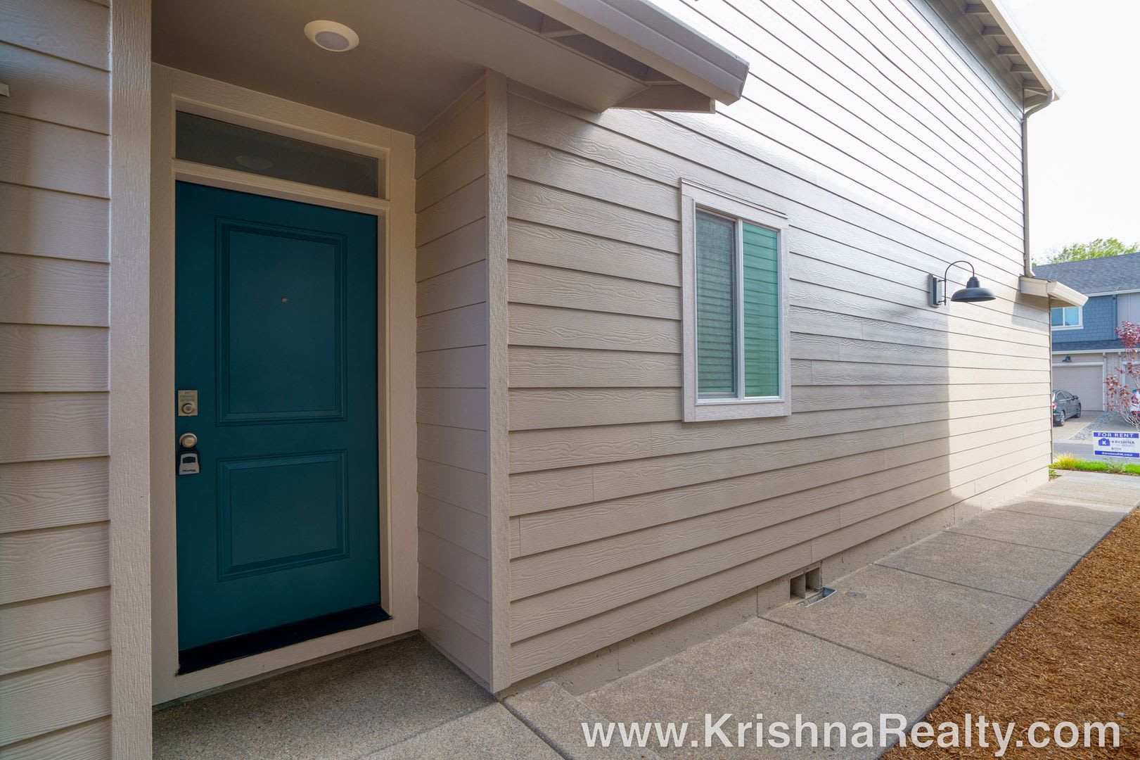 Beautiful One-Year-Old NEW CONSTRUCTION 4 Bedroom 2.5 Bath Single Family Home For Rent – photo 3